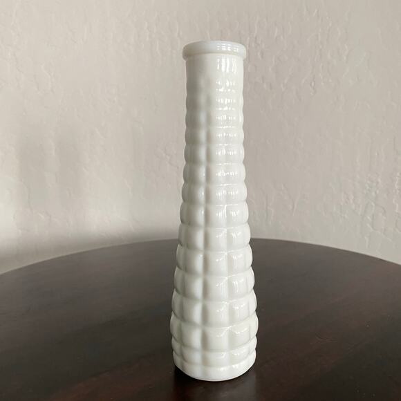 Milk glass bud vase square quilted pattern 8 3/4” vintage EO Brody - Picture 2 of 7